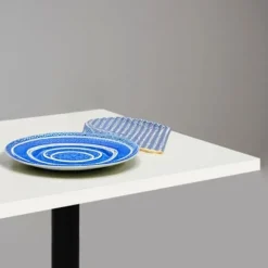 Bord 70 x 70 cm - almindelig hvid Rom model Vit