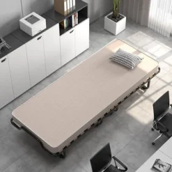 COSTWAY Sammenklappelig Seng til 1 Person med Hjul 90 x 200 CM, Sammenklappelig Gæsteseng, 10 CM Memory Skum Madras, 15 Latte Sengebund, Beige Svart och beige | Fyndiq