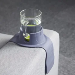 CouchCoaster - Den ultimative kopholder til din sofa, stålfarvet