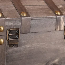 [11D]Praktisk træopbevaringsløsning, dekorativ piratkiste med vintagefinish, håndlavet design med hængslet låg, aflåselig skattekiste med