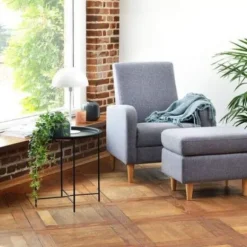 Elegant accentstol, overdimensioneret sort lænestol, moderne design fra midten af århundredet, metalramme med aftagelig top, egnet til indendørs og udendørs brug, understøtter | Fyndiq