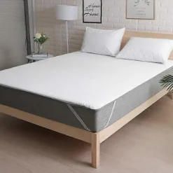 Fast Madras Topmadras, Vandtæt Queen Size Sengemadras, Memory Foam Lindring af Rygsmerter med Ventileret Design, Hypoallergenisk Åndbart Madrasbetræk | Fyndiq