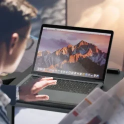 Højdejusterbart laptopbord med hjul