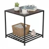 Industrielt firkantet sidebord med nethylde