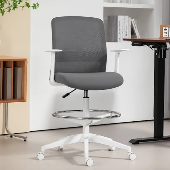 Justerbar ergonomisk mesh kontorstol med fodstøtte