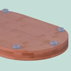 Justerbart C-formet sidebord i bambus og stål