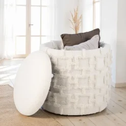 Rootz fluffy stoftaburet - Elegant siddeplads - Hvidt polstring - Komfortabel siddeplads - 45 cm x 40 cm x 45 cm