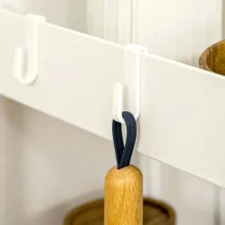 Rootz Køkkenvogn - Serveringsvogn - Køkkenvogn - Med 4 hylder - 3 fleksible kroge - 4 hjul - Hvid - 40cm x 19cm x 90cm