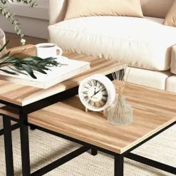 Rootz Nesting Bord - Sæt med 2 sideborde - Industrielt design - Sort stålstel - Bordplade i trælook - Spånplade - Naturligt træ - 60cm x 60cm x 45cm | Fyndiq