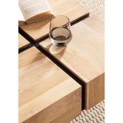 Rootz Sofabord - Massivt akacietræ - Moderne sofabord - Firkantet stuebord - Unikt håndlavet design - Beskyttende klarlak - Nem montering - 60 cm x 60 | Fyndiq