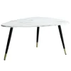 Rootz trekantet sofabord - Moderne sofabord - Stilfuldt stuebord - Marmorlook - 90cm x 60cm x 41cm