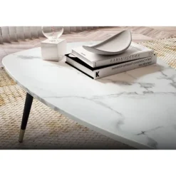 Rootz trekantet sofabord - Moderne sofabord - Stilfuldt stuebord - Marmorlook - 90cm x 60cm x 41cm