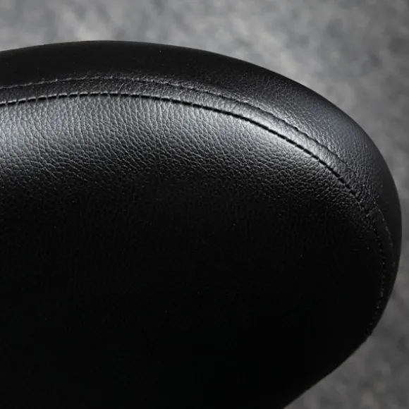 Rullende skammel massagestol - roterende arbejdsskammel 360° - højdejusterbart sæde 49-64H cm, ergonomisk ryglæn - forkromet metal i betræk af sort ku | Fyndiq