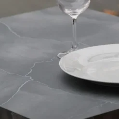 Rundt bord Ø 70 cm - model Round hvid fod blålune Grå