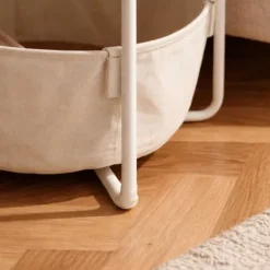 Rundt sidebord med opbevaringskurv – metalstel