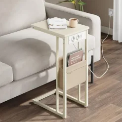 Sengebord 30 x 40 x 62 cm med strømudtag og USB-porte - Hvid