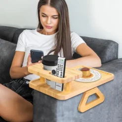 Træ Sofaer Armlænbakke, Skånsomt Design for Knive, Miljøvenligt Materiale, Ideel til Sofakopholder og Fjernbetjening eller Telefonholder, Unik