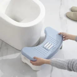 Vikbar toiletstol, hukende afføringspall, potteskammel, white